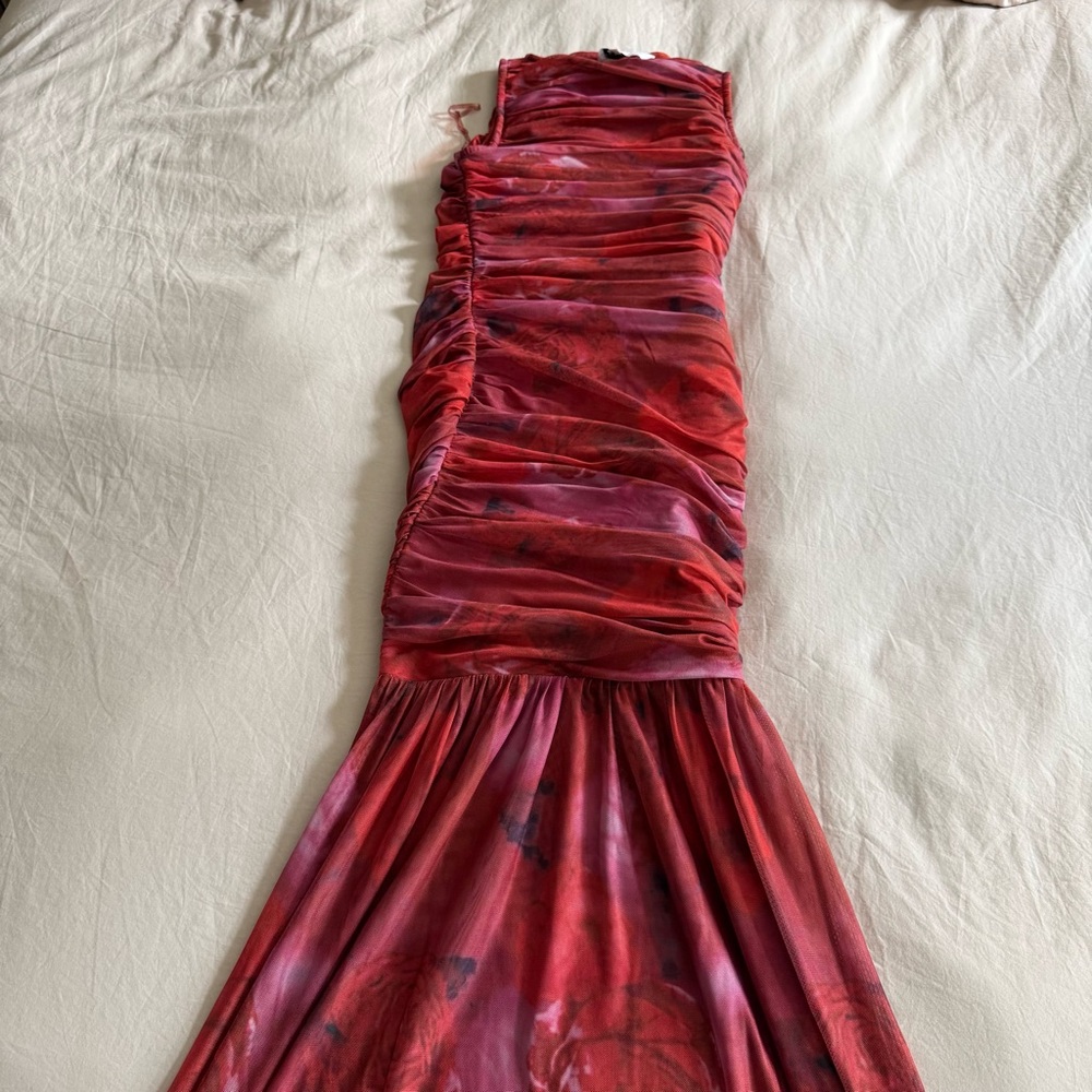 Elliatt Elise Maxi Dress Red Motif Size XS - Picture 2 of 5